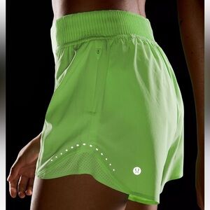 lululemon hotty hot high rise 4” shorts SPECIAL EDITION GREEN!!